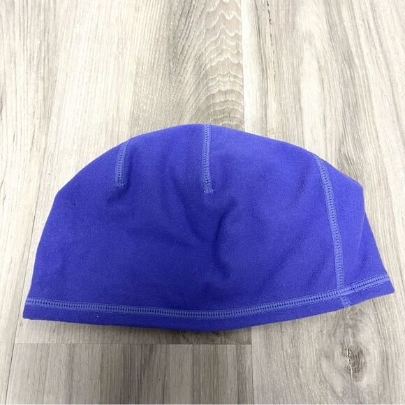 Nike Hat Girls OS Dri-Fit Reversible Purple Patterned Running Beanie - Picture 5 of 5